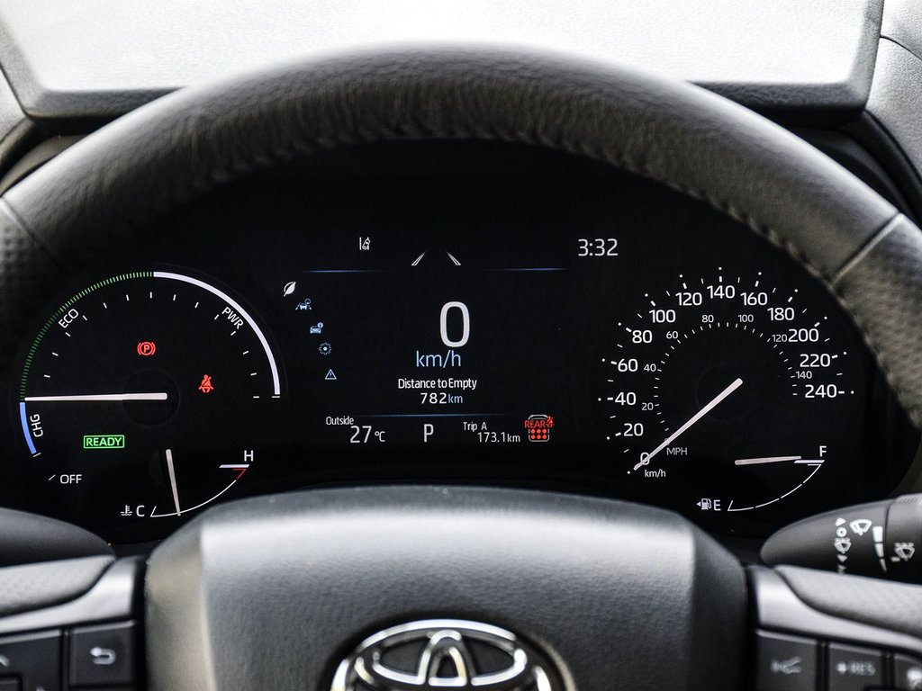 2025 Toyota Sienna LE in Mississauga, Ontario - 20 - w1024h768px