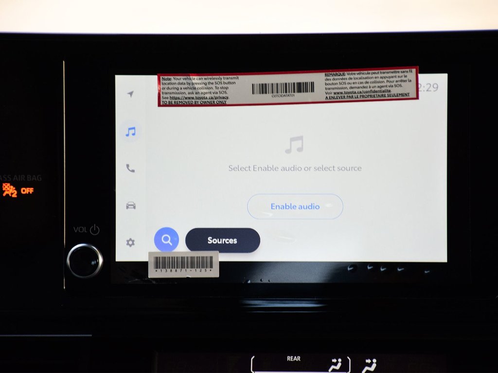 2025 Toyota Sienna LE in Mississauga, Ontario - 15 - w1024h768px