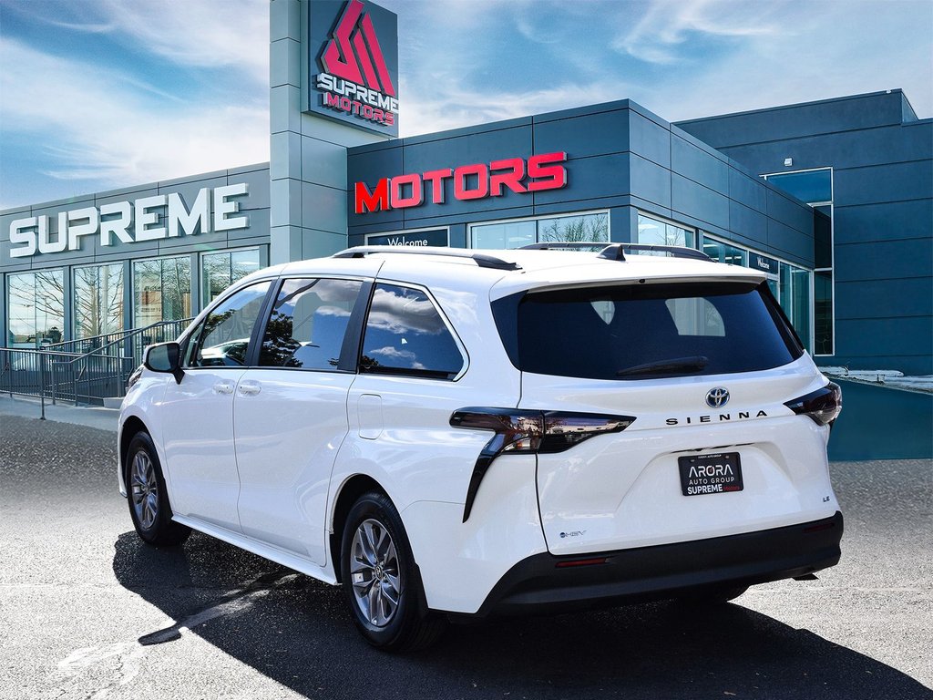2025 Toyota Sienna LE in Mississauga, Ontario - 5 - w1024h768px