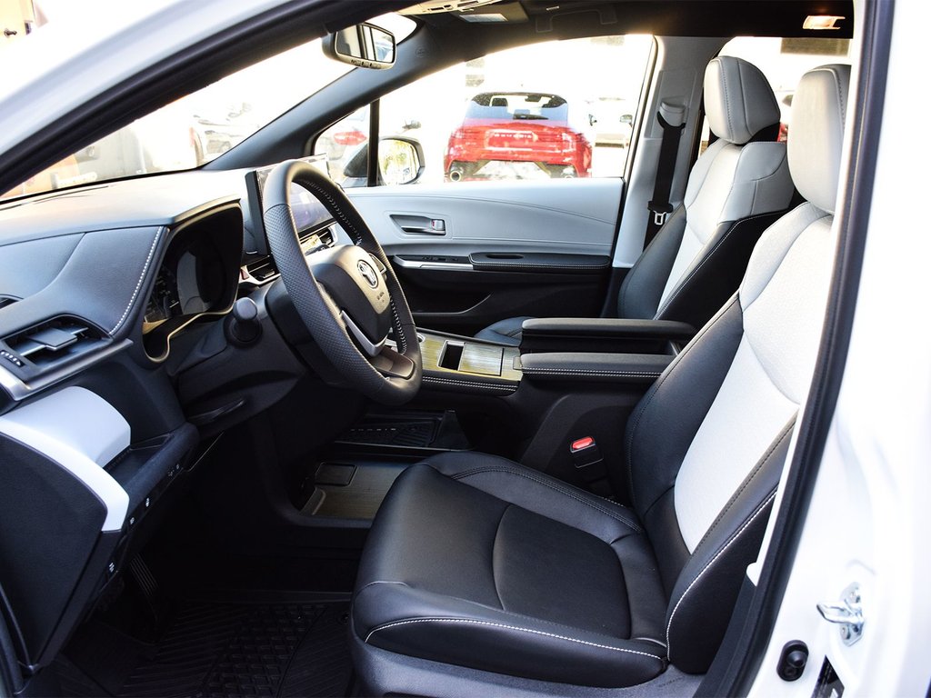 2025 Toyota Sienna XSE FWD in Mississauga, Ontario - 7 - w1024h768px