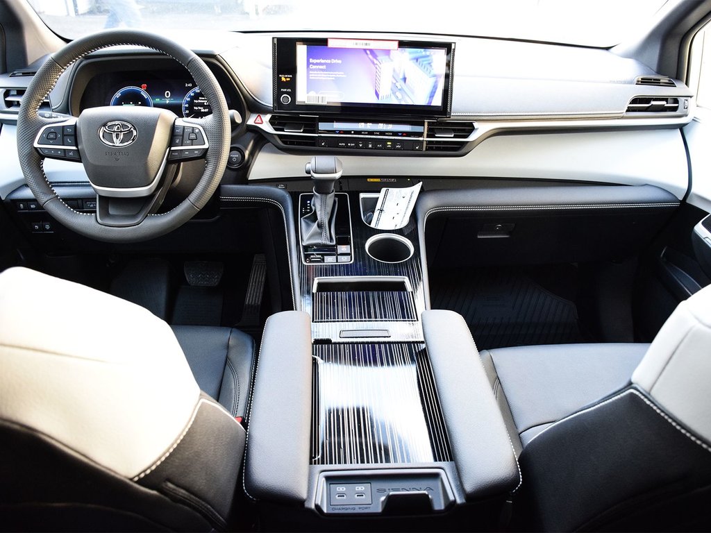 2025 Toyota Sienna XSE FWD in Mississauga, Ontario - 13 - w1024h768px