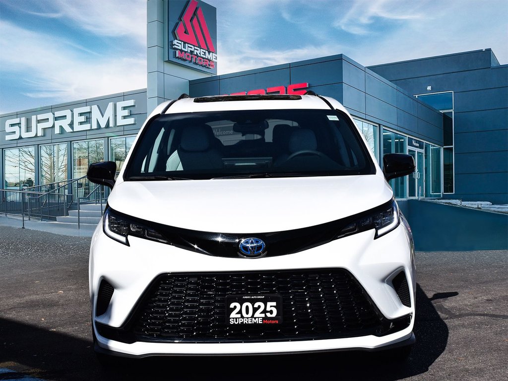 2025 Toyota Sienna XSE FWD in Mississauga, Ontario - 2 - w1024h768px