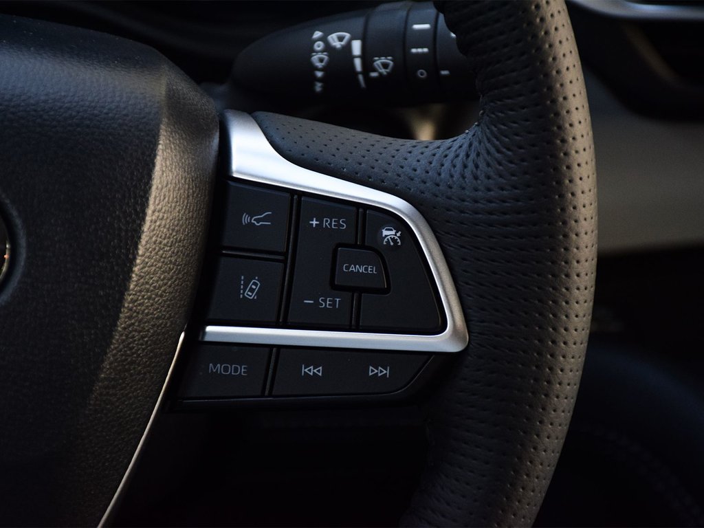 2025 Toyota Sienna XLE in Mississauga, Ontario - 21 - w1024h768px