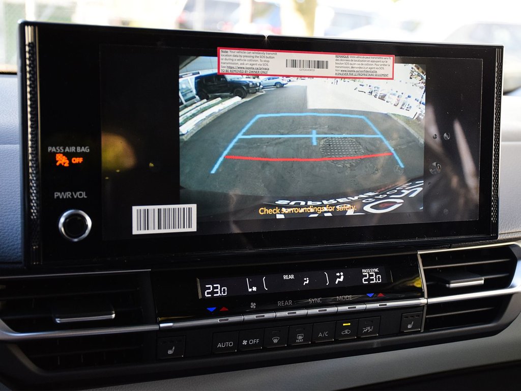 2025 Toyota Sienna XLE in Mississauga, Ontario - 22 - w1024h768px