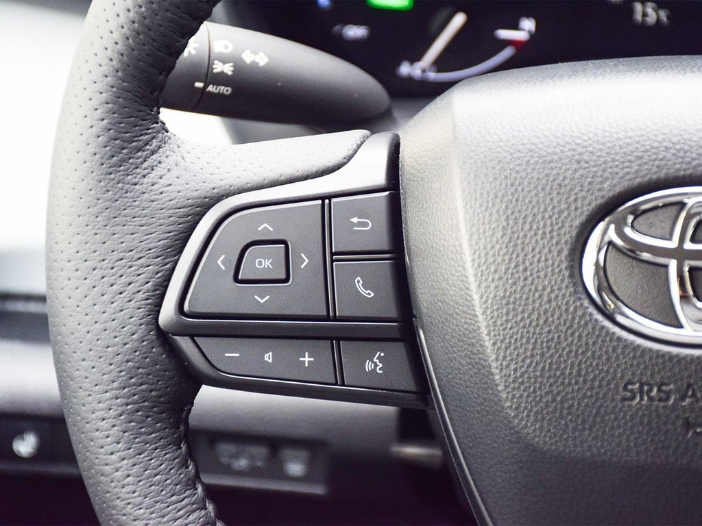 2025 Toyota Sienna LE in Mississauga, Ontario - 19 - w1024h768px