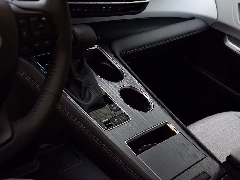 2025 Toyota Sienna LE in Mississauga, Ontario - 9 - w1024h768px