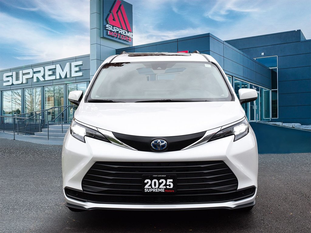 2025 Toyota Sienna XLE in Mississauga, Ontario - 2 - w1024h768px