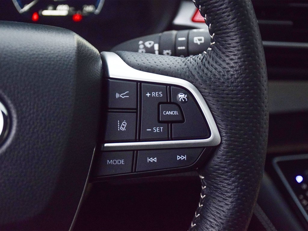 2025 Toyota Sienna XSE in Mississauga, Ontario - 21 - w1024h768px