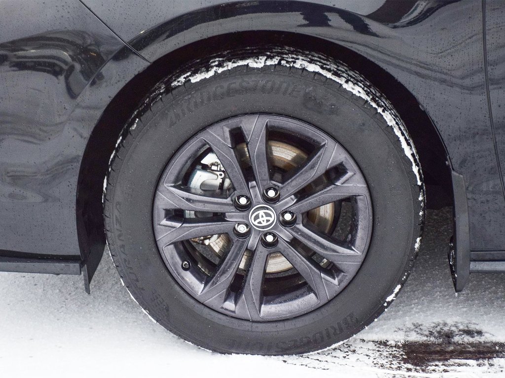 2025 Toyota Sienna XSE in Mississauga, Ontario - 5 - w1024h768px