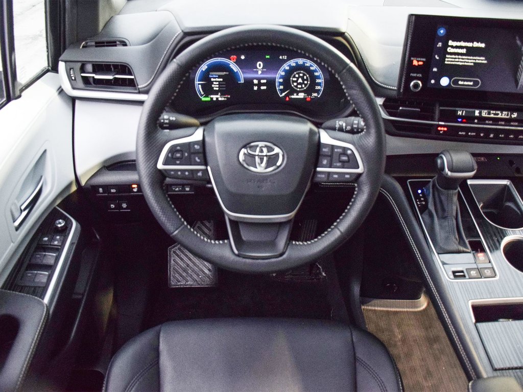 2025 Toyota Sienna XSE in Mississauga, Ontario - 17 - w1024h768px