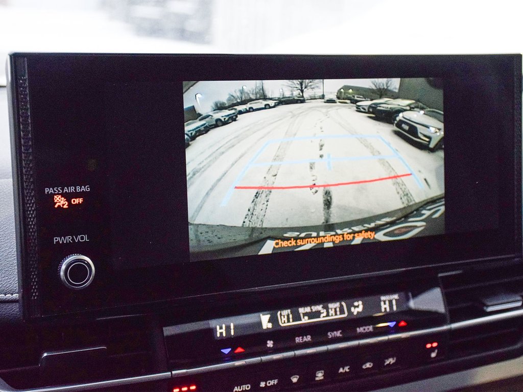 2025 Toyota Sienna XSE in Mississauga, Ontario - 22 - w1024h768px