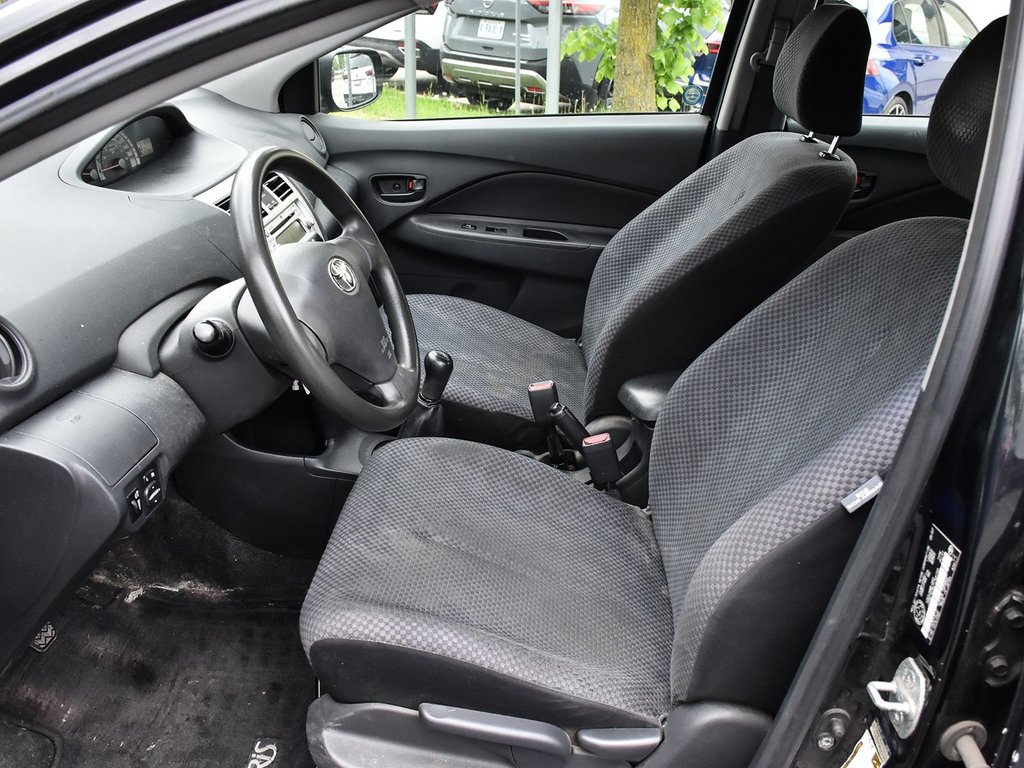2007 Toyota Yaris BASE in Mississauga, Ontario - 7 - w1024h768px