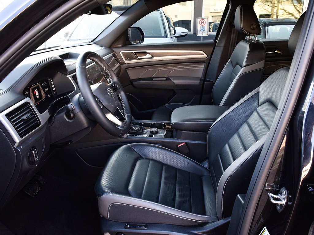 2022 Volkswagen Atlas Cross Sport Highline in Mississauga, Ontario - 7 - w1024h768px