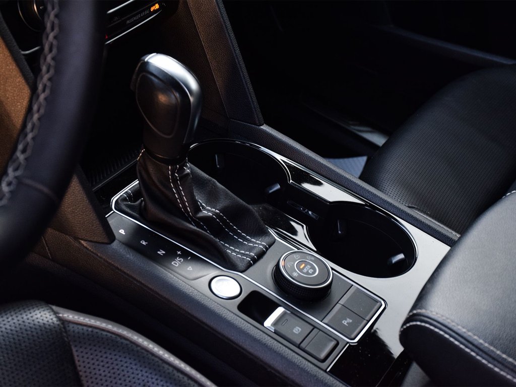 2022 Volkswagen Atlas Cross Sport Highline in Mississauga, Ontario - 8 - w1024h768px