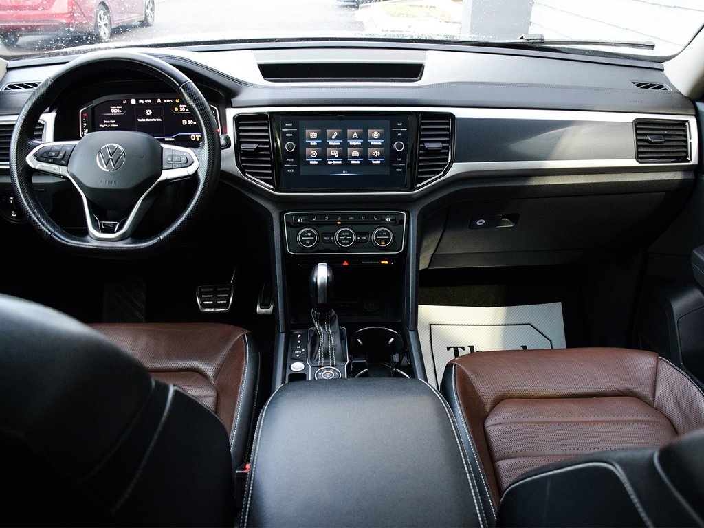 2022 Volkswagen Atlas Execline in Mississauga, Ontario - 13 - w1024h768px