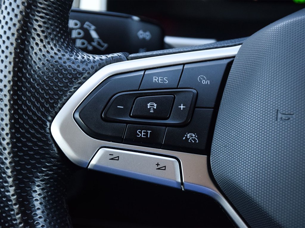 2022 Volkswagen Atlas Execline in Mississauga, Ontario - 21 - w1024h768px