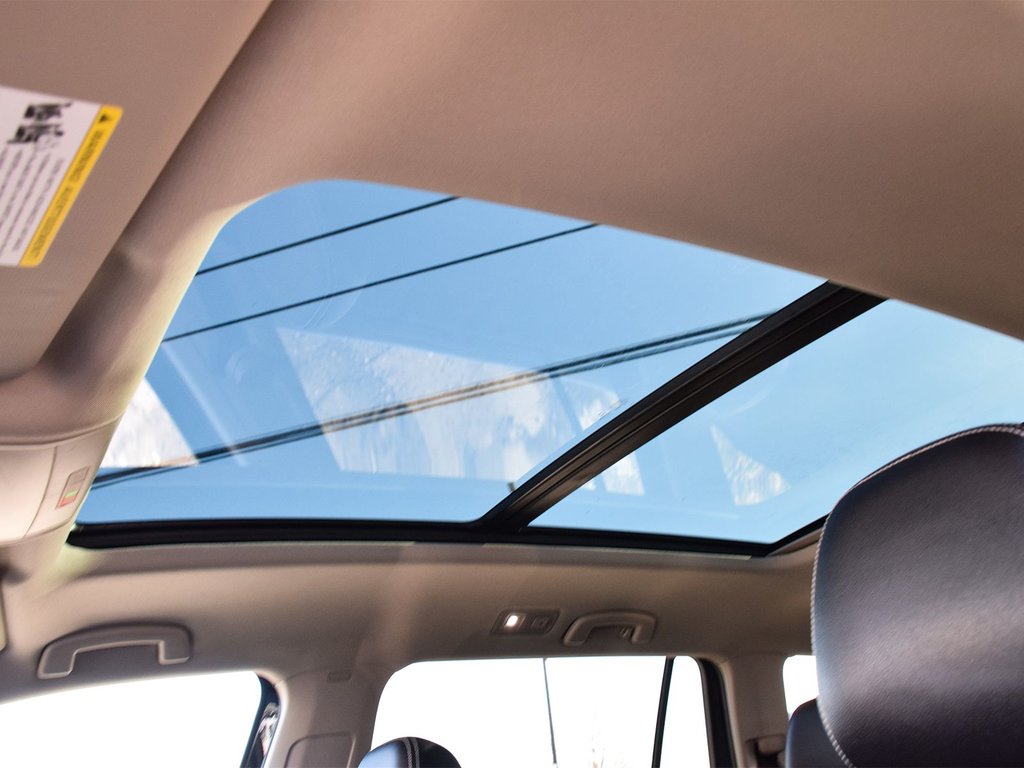 2022 Volkswagen Atlas Execline in Mississauga, Ontario - 11 - w1024h768px