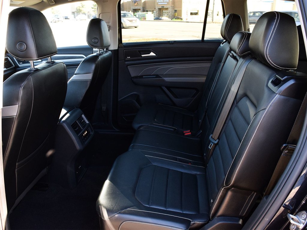 2022 Volkswagen Atlas Execline in Mississauga, Ontario - 12 - w1024h768px