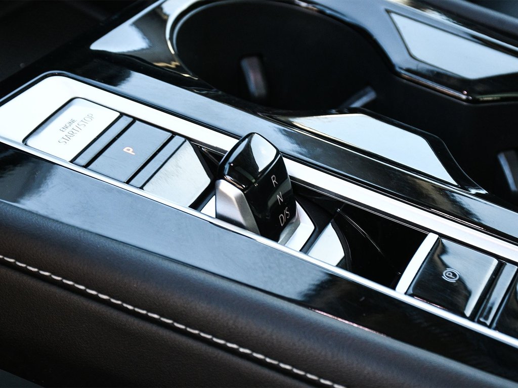 2024 Volkswagen Atlas Highline in Mississauga, Ontario - 11 - w1024h768px