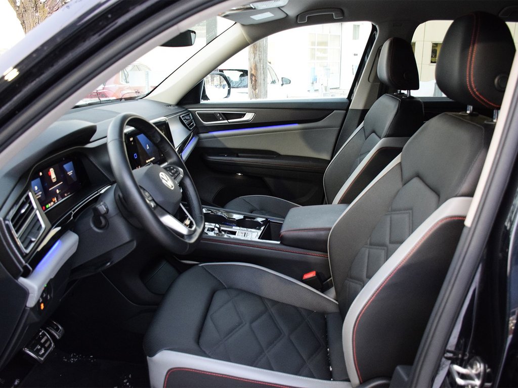 2025 Volkswagen Atlas Peak Edition in Mississauga, Ontario - 7 - w1024h768px