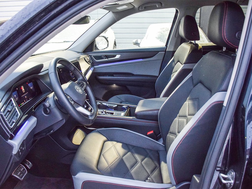 2025 Volkswagen Atlas Peak Edition in Mississauga, Ontario - 7 - w1024h768px