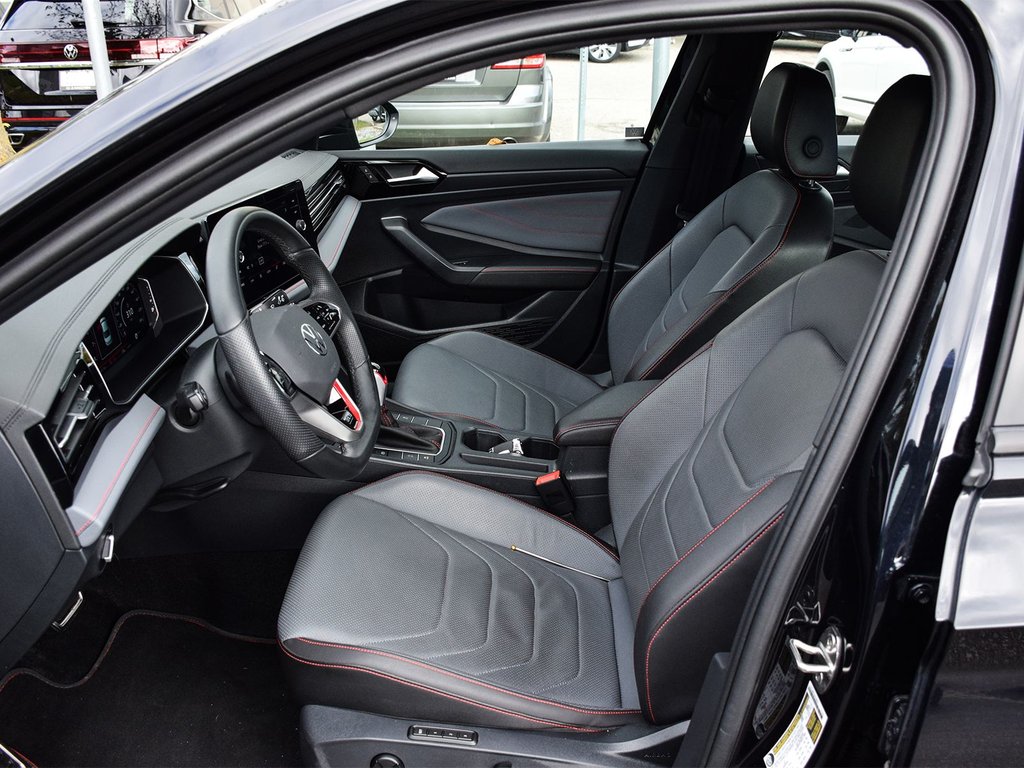 2025 Volkswagen Jetta GLI Autobahn in Mississauga, Ontario - 8 - w1024h768px
