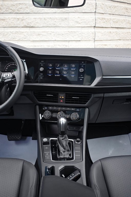 2021 Volkswagen Jetta Highline in Mississauga, Ontario - 10 - w1024h768px