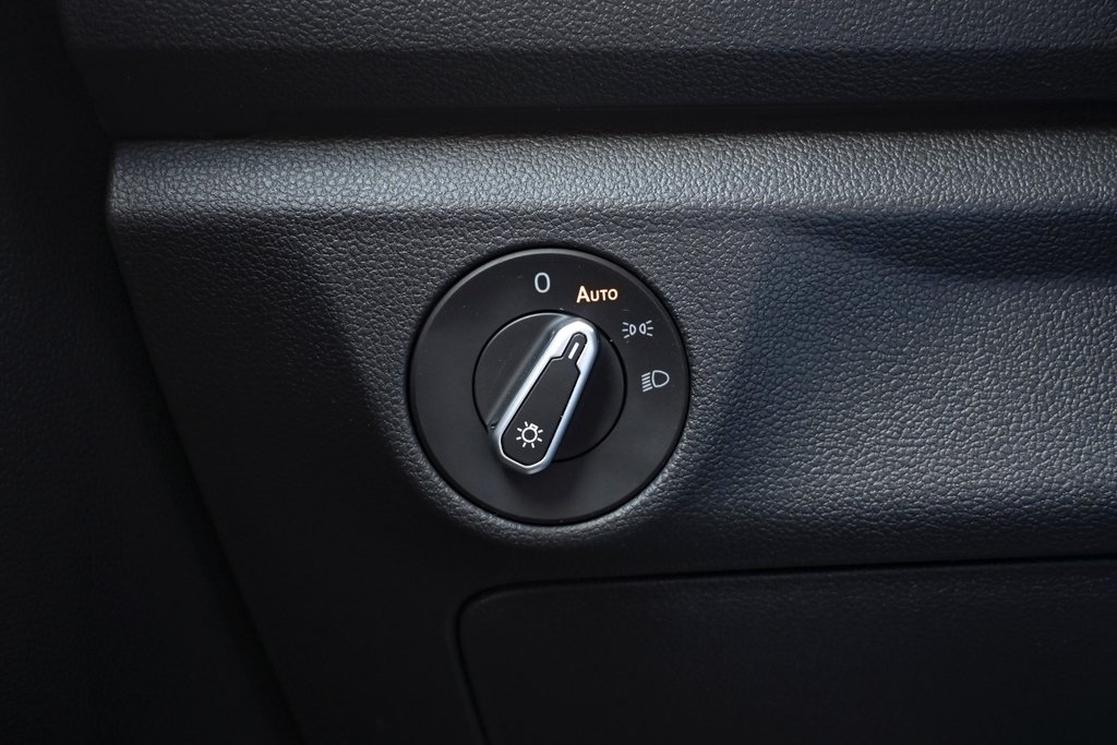 2021 Volkswagen Jetta Highline in Mississauga, Ontario - 23 - w1024h768px