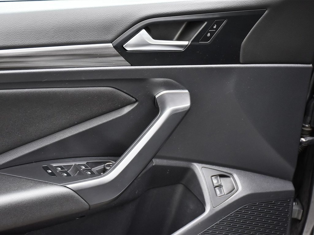 2021 Volkswagen Jetta Highline in Mississauga, Ontario - 11 - w1024h768px
