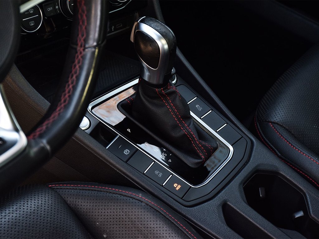 2021 Volkswagen Jetta GLI in Mississauga, Ontario - 9 - w1024h768px