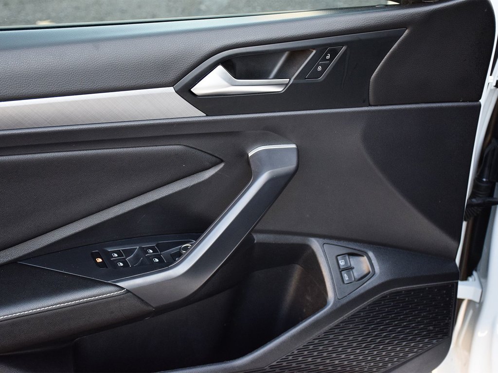 2022 Volkswagen Jetta Comfortline in Mississauga, Ontario - 9 - w1024h768px