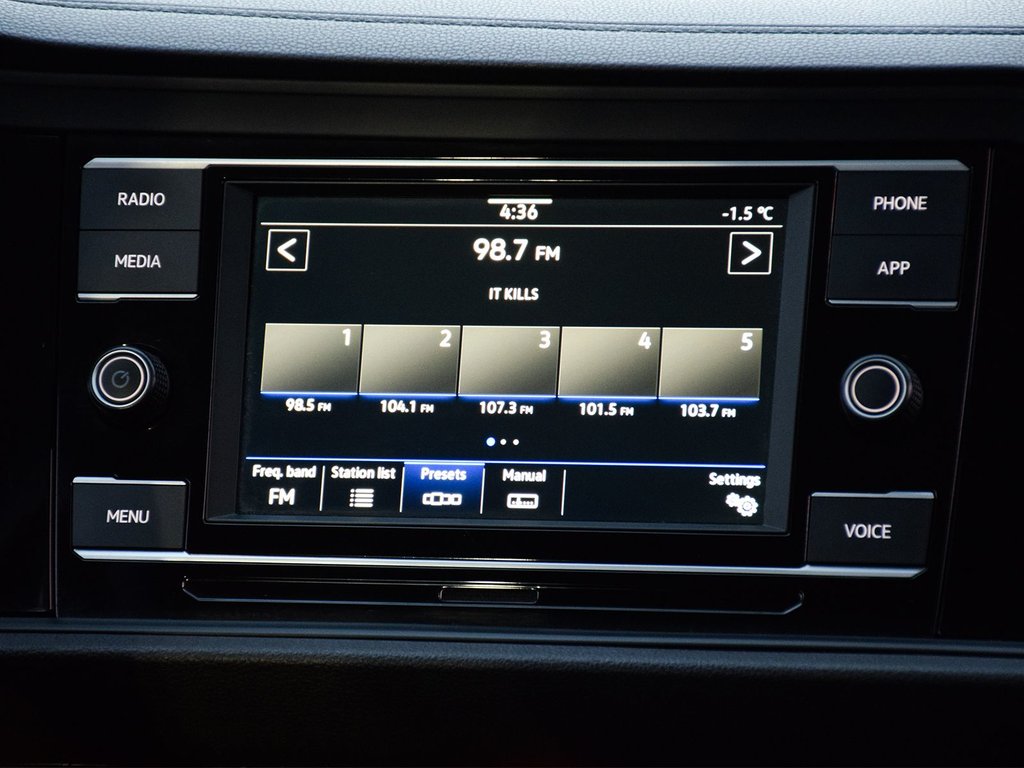 2023 Volkswagen Jetta Trendline in Mississauga, Ontario - 13 - w1024h768px