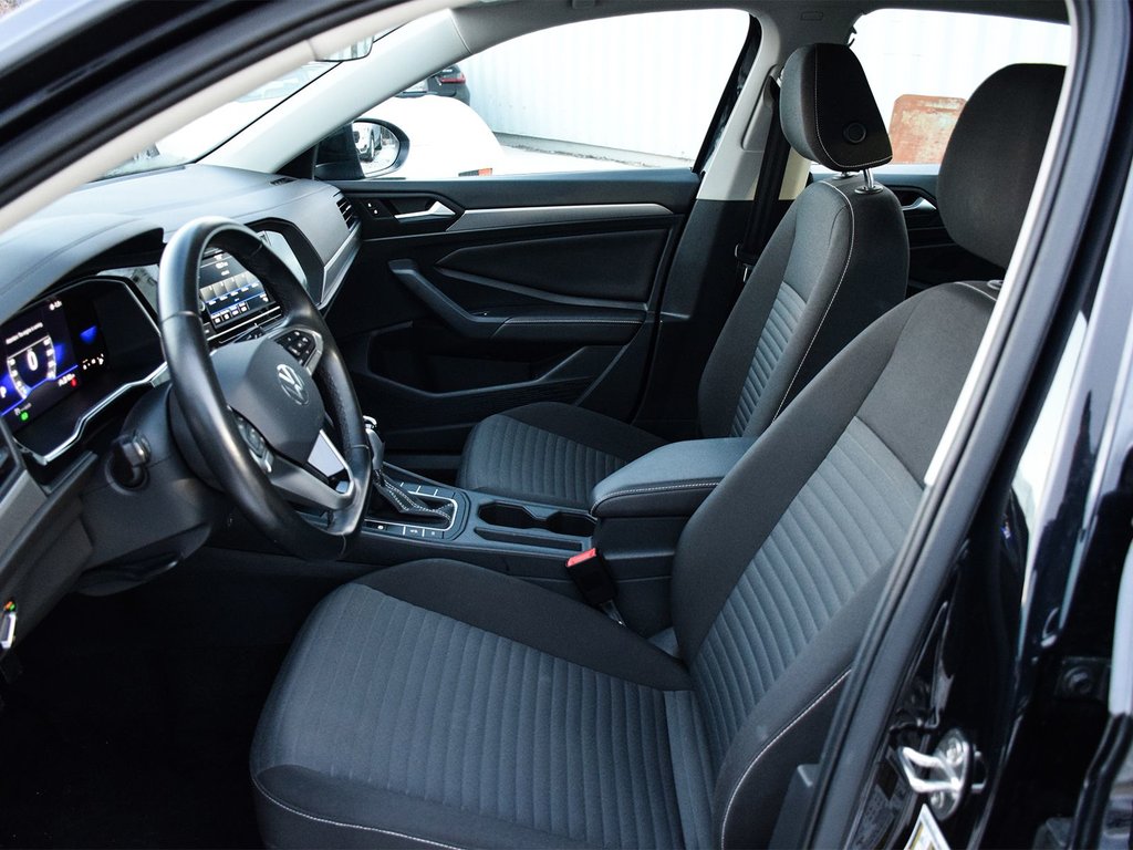 2023 Volkswagen Jetta Trendline in Mississauga, Ontario - 7 - w1024h768px