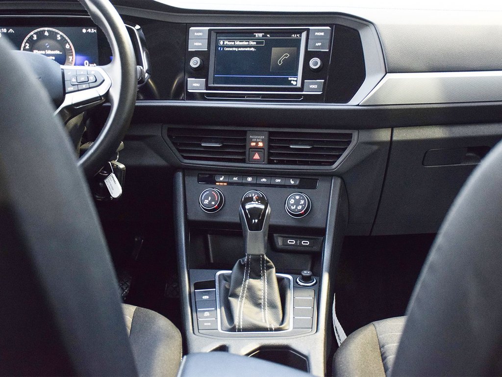 2023 Volkswagen Jetta Trendline in Mississauga, Ontario - 12 - w1024h768px