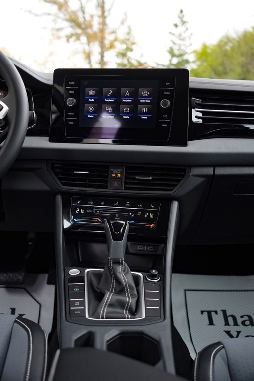 2025 Volkswagen Jetta COMFORTLINE in Mississauga, Ontario - 17 - w1024h768px