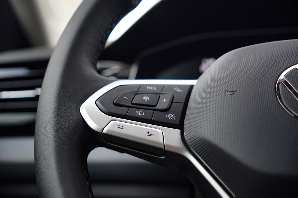 2025 Volkswagen Jetta COMFORTLINE in Mississauga, Ontario - 14 - w1024h768px