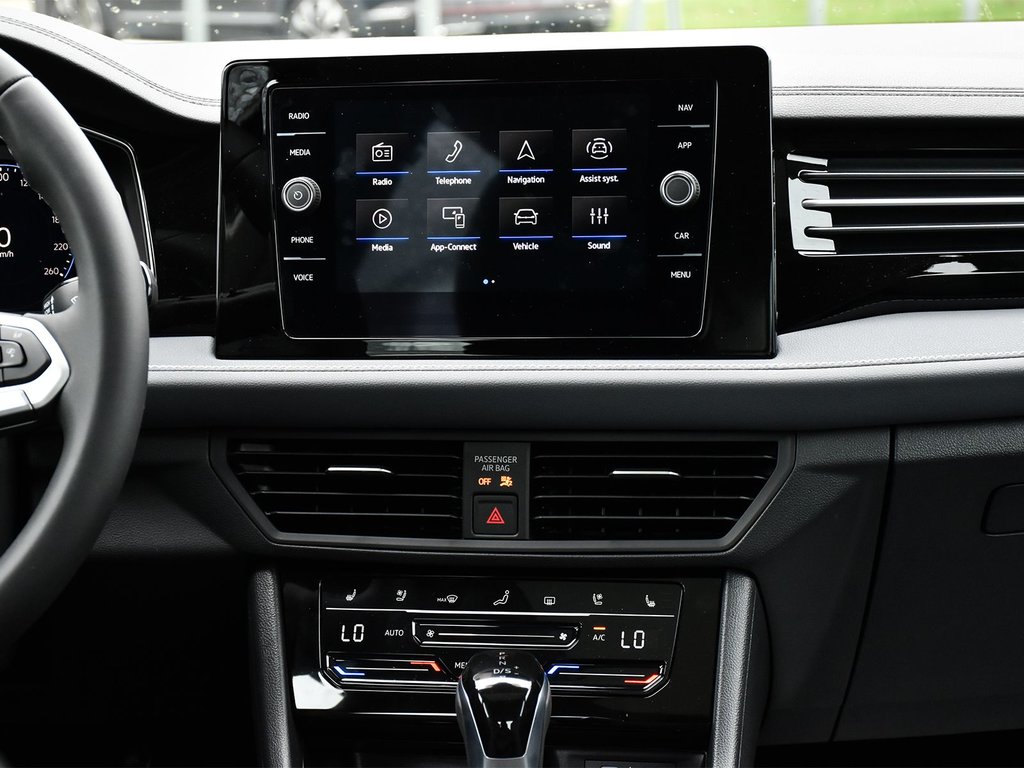 2025 Volkswagen Jetta Highline in Mississauga, Ontario - 14 - w1024h768px