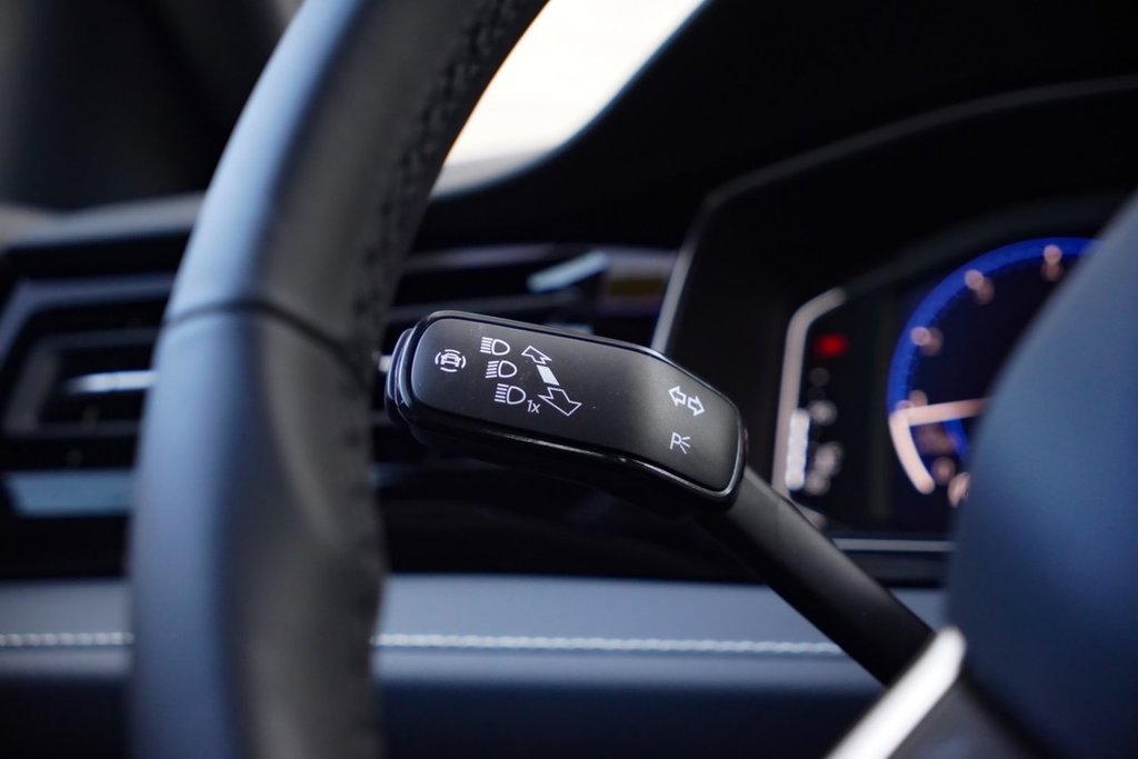 2025 Volkswagen Jetta COMFORTLINE in Mississauga, Ontario - 19 - w1024h768px