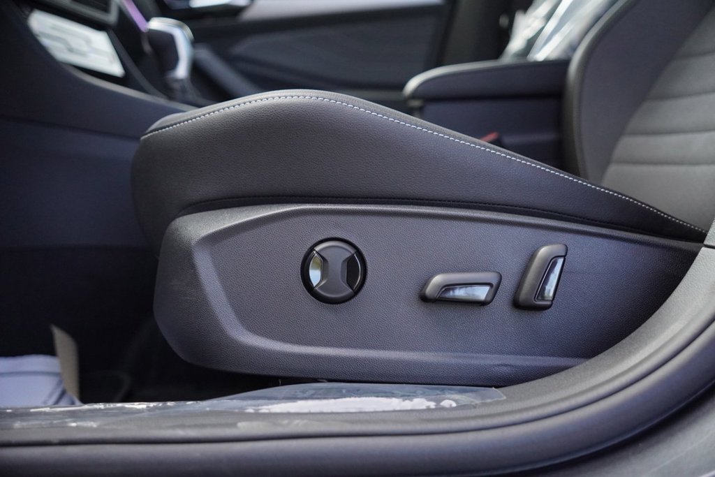 2025 Volkswagen Jetta COMFORTLINE in Mississauga, Ontario - 24 - w1024h768px