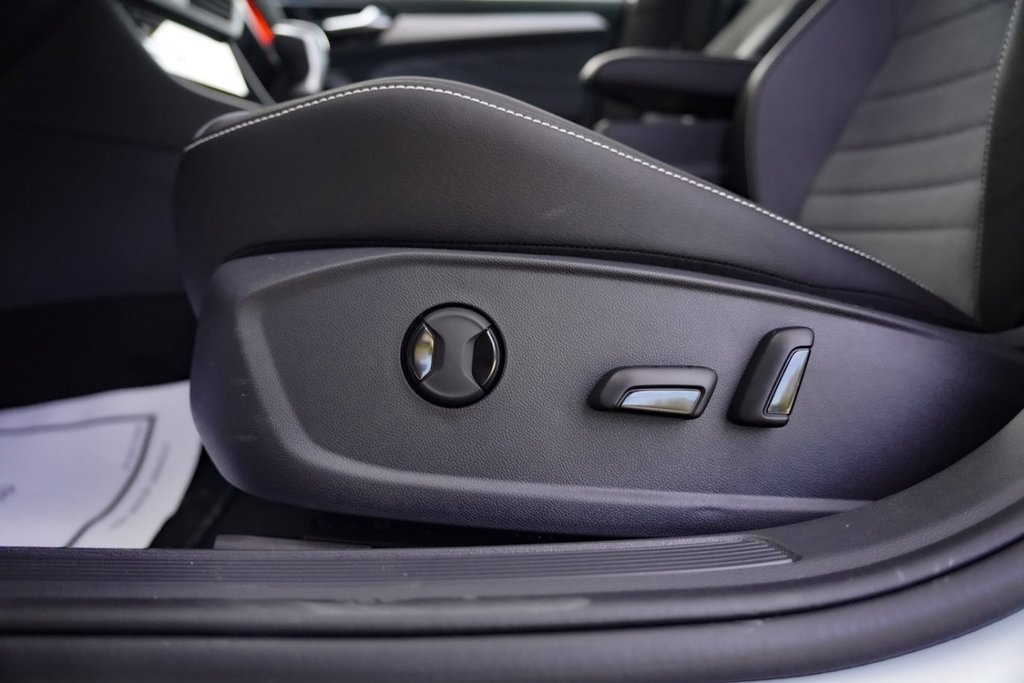 2025 Volkswagen Jetta COMFORTLINE in Mississauga, Ontario - 25 - w1024h768px