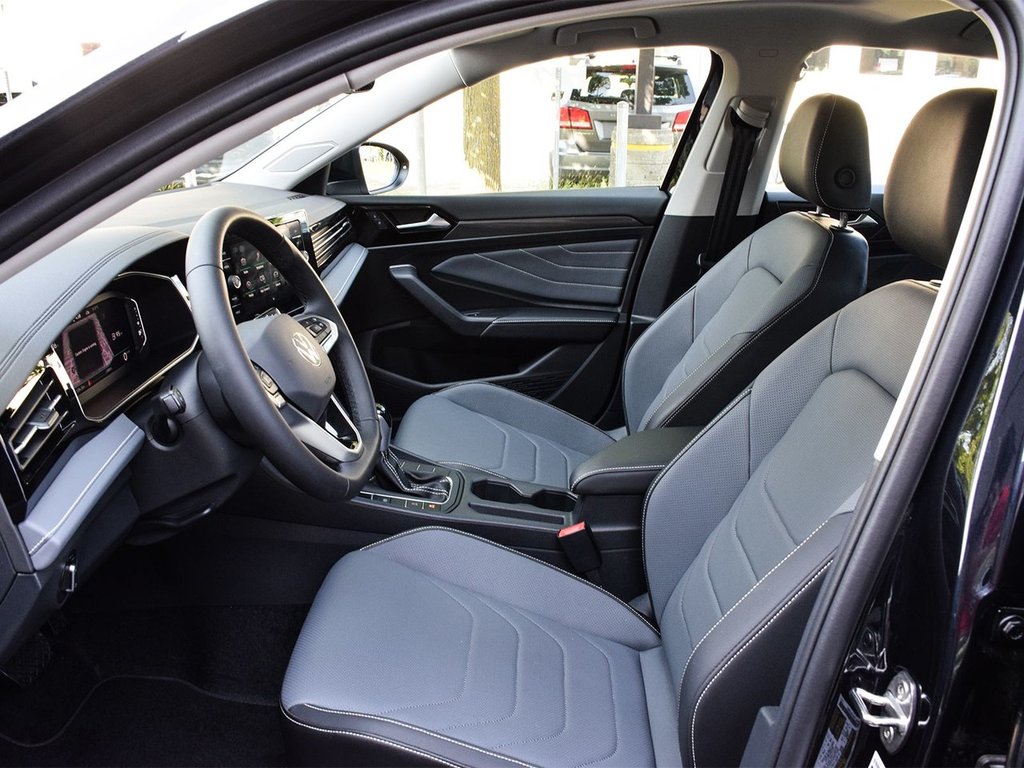 2025 Volkswagen Jetta HIGHLINE in Mississauga, Ontario - 8 - w1024h768px