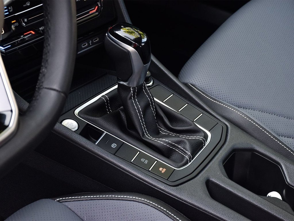 2025 Volkswagen Jetta HIGHLINE in Mississauga, Ontario - 9 - w1024h768px