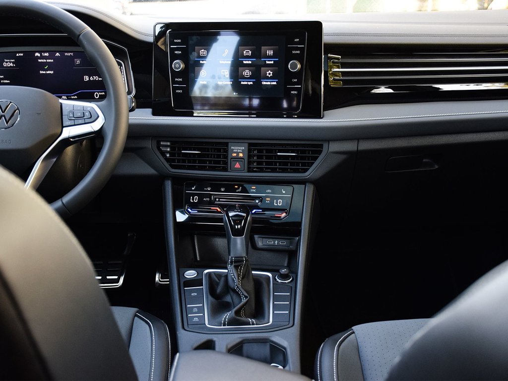 2025 Volkswagen Jetta COMFORTLINE SPORTS PKG in Mississauga, Ontario - 12 - w1024h768px