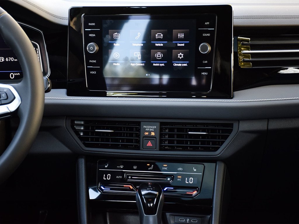 2025 Volkswagen Jetta COMFORTLINE SPORTS PKG in Mississauga, Ontario - 13 - w1024h768px