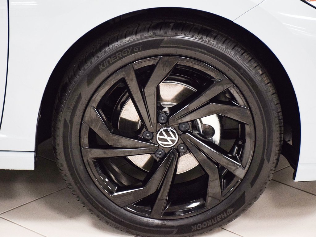 2026 Volkswagen Jetta Comfortline in Mississauga, Ontario - 4 - w1024h768px