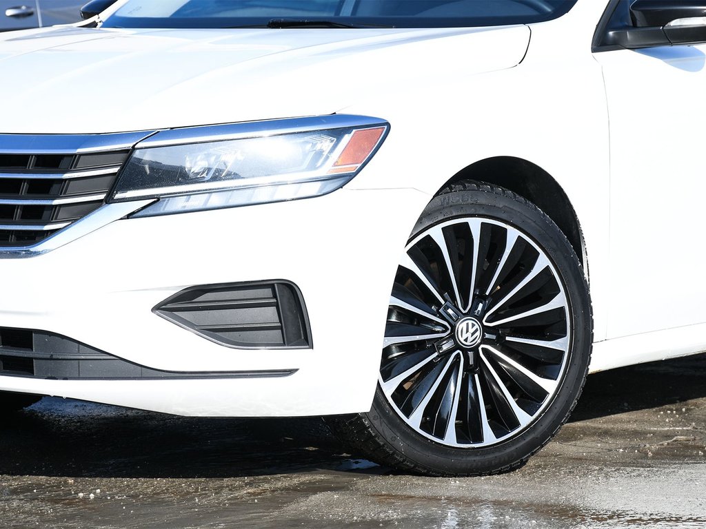 2022 Volkswagen Passat 2.0T Limited Edition in Mississauga, Ontario - 2 - w1024h768px