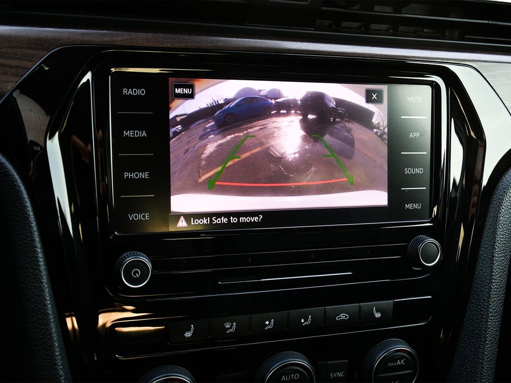 2022 Volkswagen Passat 2.0T Limited Edition in Mississauga, Ontario - 20 - w1024h768px