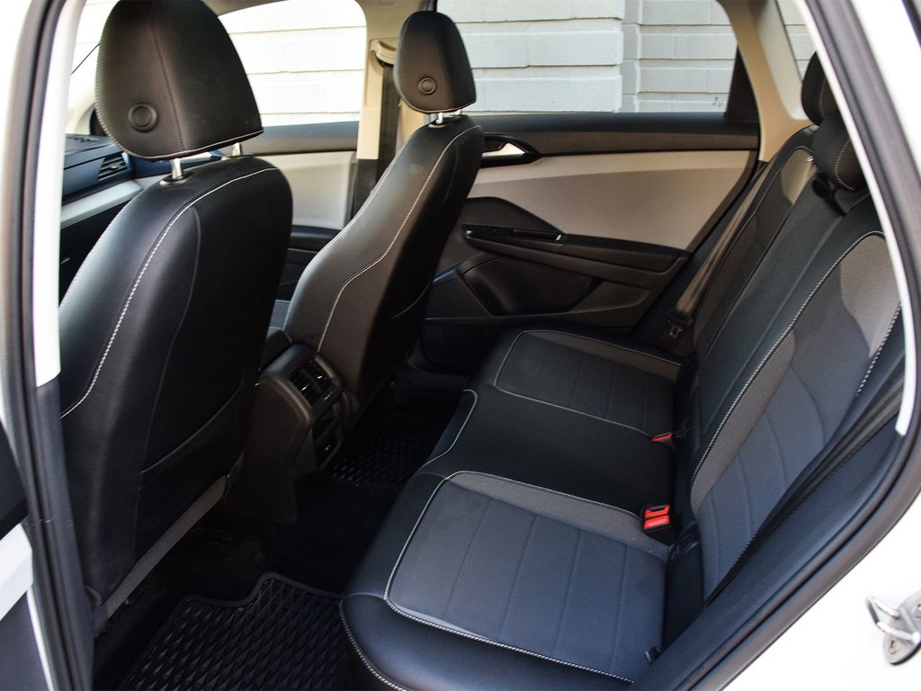 2022 Volkswagen Taos Comfortline in Mississauga, Ontario - 12 - w1024h768px