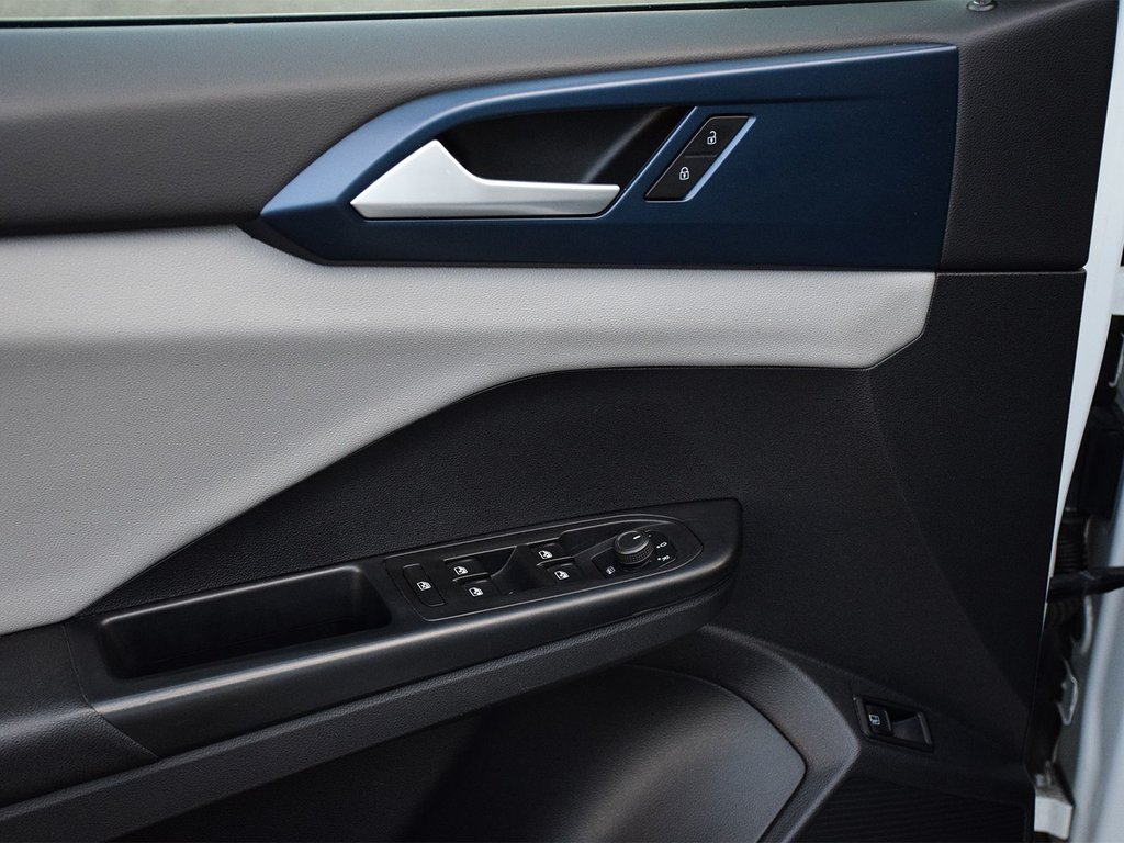 2022 Volkswagen Taos Comfortline in Mississauga, Ontario - 9 - w1024h768px