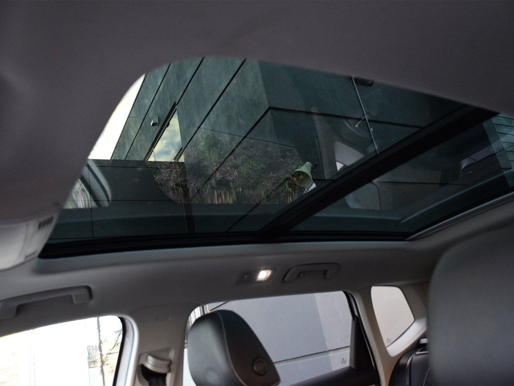 2022 Volkswagen Taos Comfortline in Mississauga, Ontario - 10 - w1024h768px